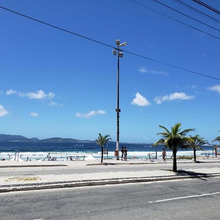Localizacao Imbativel! A 98M Da Praia Do Forte Com Conforto, Ar-Condicionado E Estacionamento! كابو فريو المظهر الخارجي الصورة